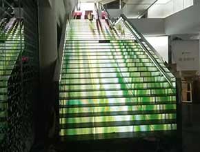 广东佛山陶瓷城P5室内LED楼梯屏